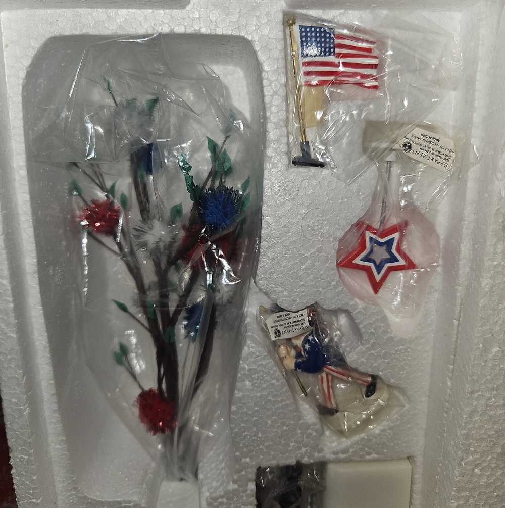 Department 56 Battery Operated 4th of July Decor Village Accessories - Picture 4 of 8